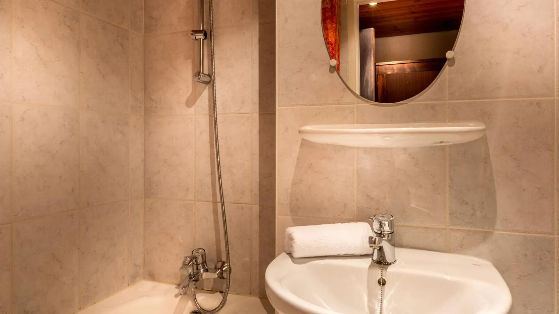 Appartamento Appartement Val-d'Isère, 4 pièces, 10 personnes - FR-1-519-14